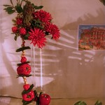 Composition artistique évoquant la gastronomie étoilée : 100 ans du guide Michelin.