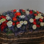 Bouquet tricolore pour la célèbre galerie qui enjambe le Cher: ici furent soignés 2254 blessés pendant la guerre de 1914-1918. Le propriétaire de l'époque y fit aménager à ses frais,un hôpital. Renoncules et Eryngiums ou Panicauts.
